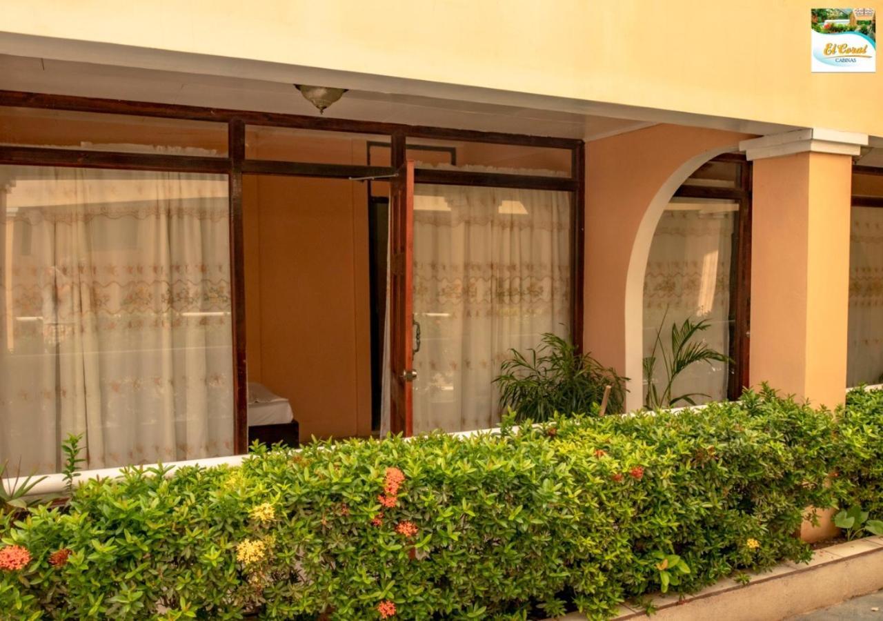 Hotel Y Cabinas El Coral Jacó Extérieur photo
