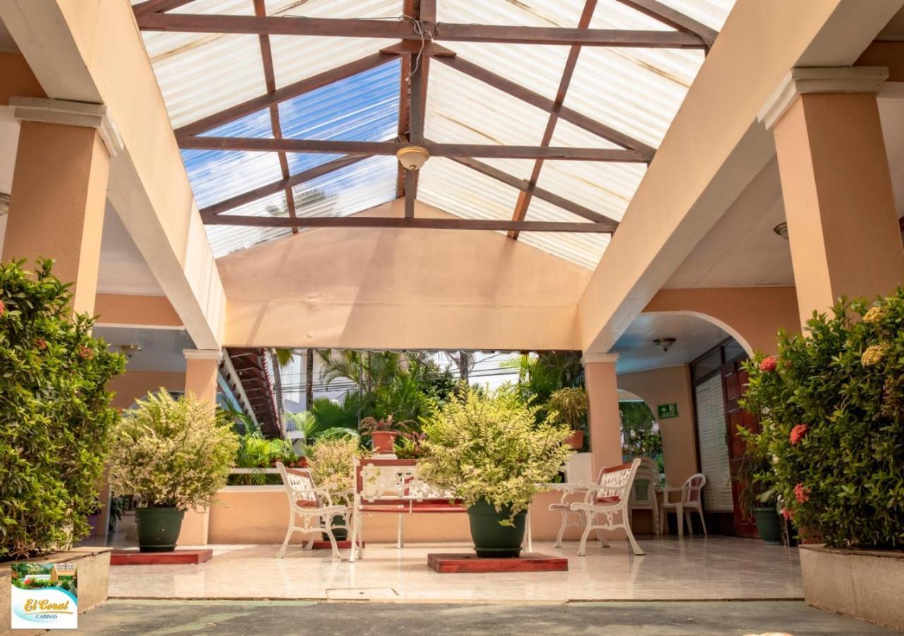Hotel Y Cabinas El Coral Jacó Extérieur photo